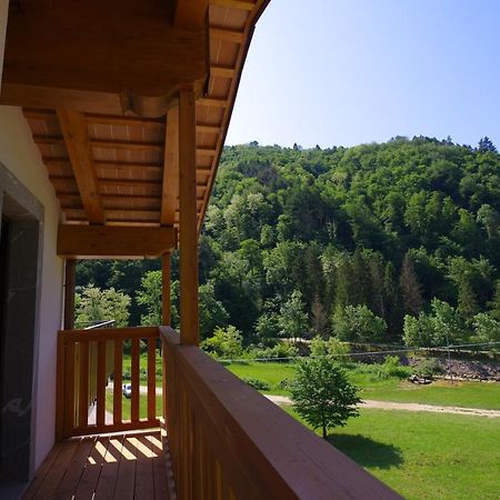 Péstrofa Bed and Breakfast San Pietro al Natisone Exterior foto